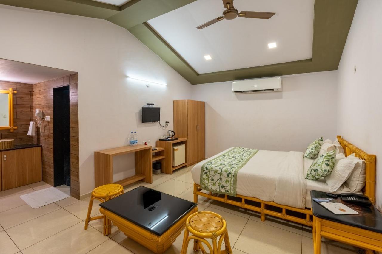 Saavaj Resort, Sasan Gir - Where Wilderness Meets Luxury ภายนอก รูปภาพ