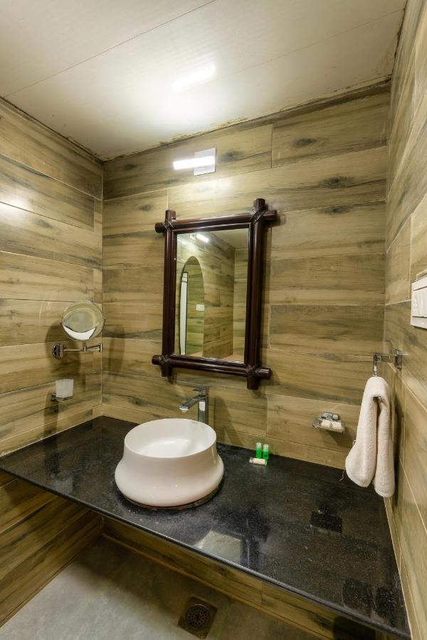 Saavaj Resort, Sasan Gir - Where Wilderness Meets Luxury ภายนอก รูปภาพ
